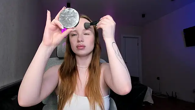 BunnyShinex online show from May 29, 2026, 3:43 pm