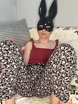 Pisicik 2 online show from April 15, 2026, 5:09 pm