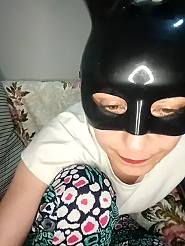 Pisicik 2 online show from April 18, 2026, 6:12 pm