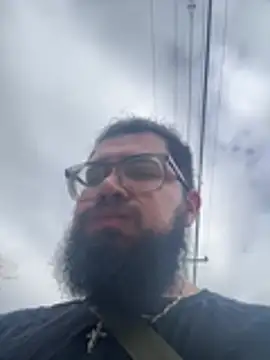 Snapshot of dpenguino chatting on April 9, 2026, 3:50 pm dpenguino online show from April 9, 2026, 3:50 pm