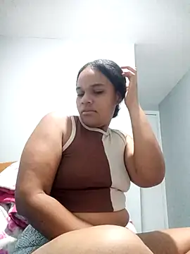 sexybronwgirl online show from April 2, 2026, 9:51 am