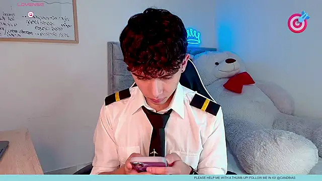 Snapshot of niico_prince chatting on April 8, 2026, 9:15 pm niico prince online show from April 8, 2026, 9:15 pm
