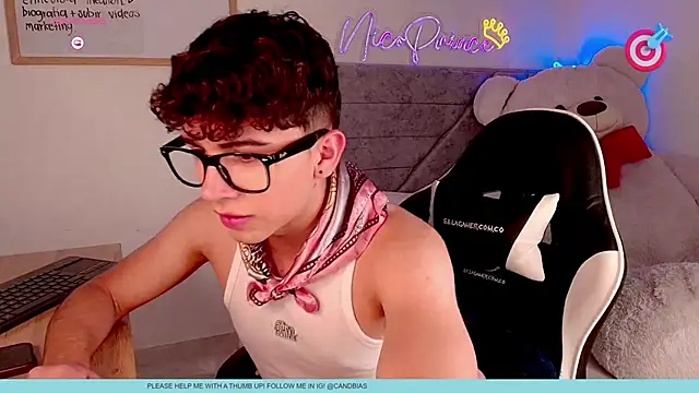 Snapshot of niico_prince chatting on April 22, 2026, 8:10 pm niico prince online show from April 22, 2026, 8:10 pm