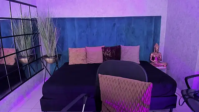 Antoniajblair online show from May 20, 2026, 11:27 am