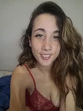 AlissonDavenport online show from April 21, 2026, 2:15 am