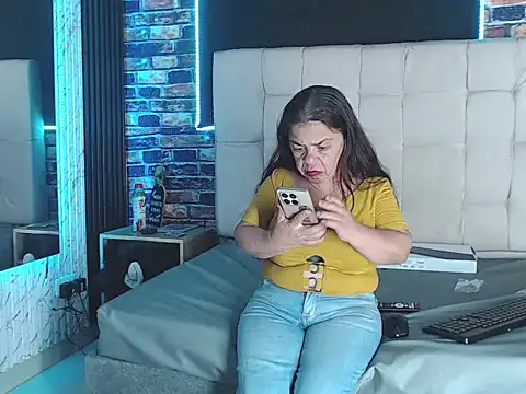 mialuna303av online show from March 27, 2026, 1:33 am