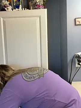 sweetkacibaby online show from June 15, 2026, 1:35 pm