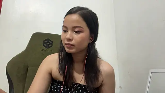 Snapshot of ChristenaShogren chatting on April 2, 2026, 1:09 pm ChristenaShogren online show from April 2, 2026, 1:09 pm