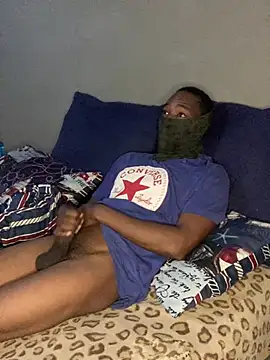 Snapshot of chinaeye012 chatting on April 15, 2026, 12:17 am chinaeye012 online show from April 15, 2026, 12:17 am