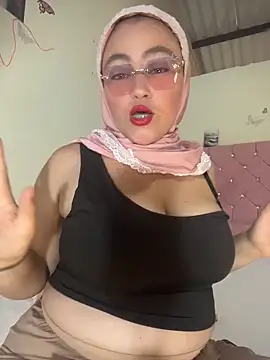Snapshot of Marian_fadel chatting on June 7, 2026, 1:15 pm Marian fadel online show from June 7, 2026, 1:15 pm