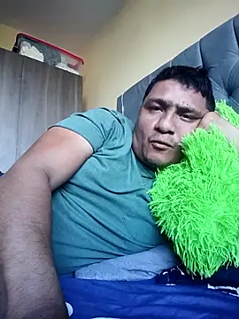 Snapshot of luis20212 chatting on March 31, 2026, 9:37 pm luis20212 online show from March 31, 2026, 9:37 pm