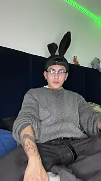 Snapshot of J_Bunny1 chatting on March 31, 2026, 12:12 am J Bunny1 online show from March 31, 2026, 12:12 am