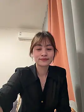 Snapshot of Yang_218 chatting on April 19, 2026, 7:18 am Yang 218 online show from April 19, 2026, 7:18 am