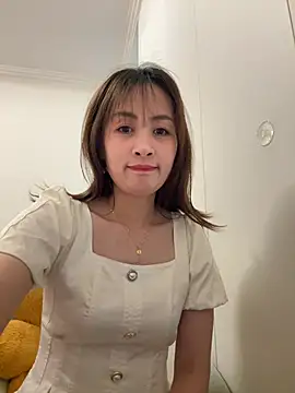 Snapshot of Yang_218 chatting on April 30, 2026, 6:53 am Yang 218 online show from April 30, 2026, 6:53 am