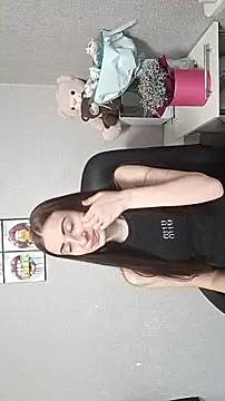 Snapshot of Linda_Mur_ chatting on April 3, 2026, 5:49 am Linda Mur online show from April 3, 2026, 5:49 am