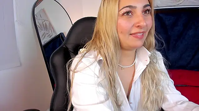 Catalina Osorio online show from May 28, 2026, 12:02 pm