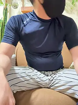 RYUICHI 1919 online show from April 12, 2026, 4:50 am