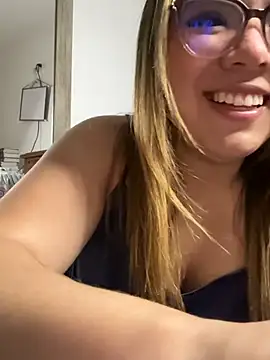 spicymichelle online show from April 4, 2026, 2:43 am