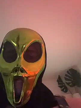 Snapshot of blondes99 chatting on March 28, 2026, 3:50 am blondes99 online show from March 28, 2026, 3:50 am