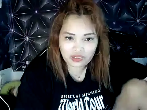Hugeboobies69 online show from July 18, 2026, 11:52 pm