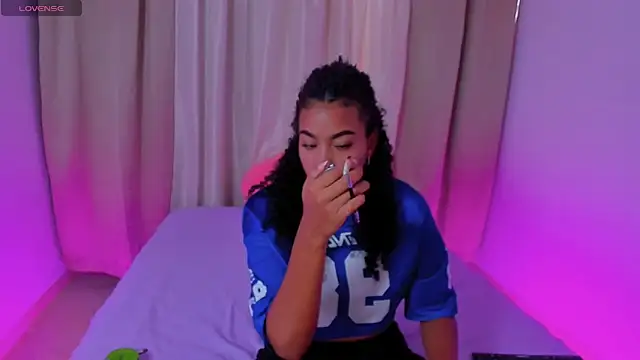 Emy sweet07 online show from April 3, 2026, 9:35 pm