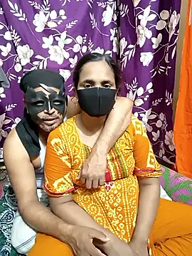 Pujacouple 955 online show from April 9, 2026, 5:18 pm