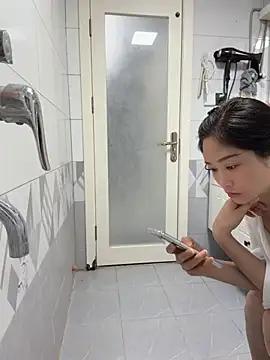 yuanpu0925 online show from May 21, 2026, 9:22 pm