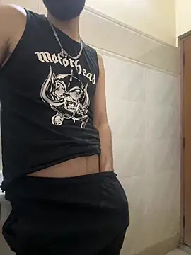 Snapshot of wriedbeardo818 chatting on April 2, 2026, 9:29 am wriedbeardo818 online show from April 2, 2026, 9:29 am