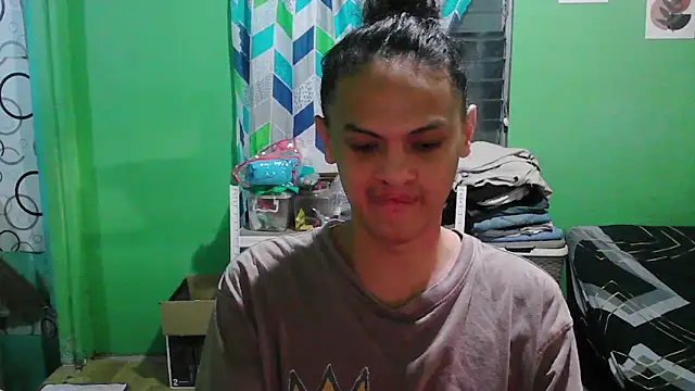 Snapshot of Bella_CiaoX chatting on April 1, 2026, 9:21 am Bella CiaoX online show from April 1, 2026, 9:21 am