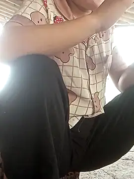 Snapshot of Minaamoto chatting on April 8, 2026, 12:43 am Minaamoto online show from April 8, 2026, 12:43 am