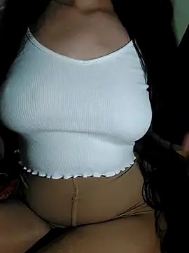 Snapshot of FatinSexy chatting on April 2, 2026, 10:51 pm FatinSexy online show from April 2, 2026, 10:51 pm