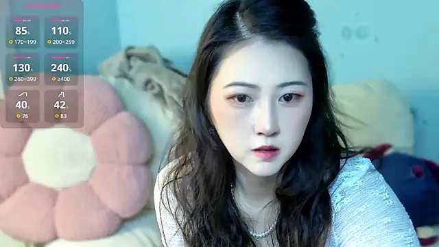 Snapshot of summer_uu chatting on May 1, 2026, 1:48 pm summer uu online show from May 1, 2026, 1:48 pm