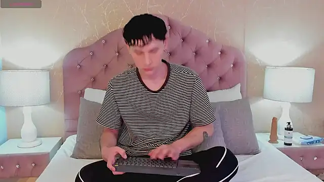 Snapshot of LephyStar chatting on June 21, 2026, 11:18 pm LephyStar online show from June 21, 2026, 11:18 pm