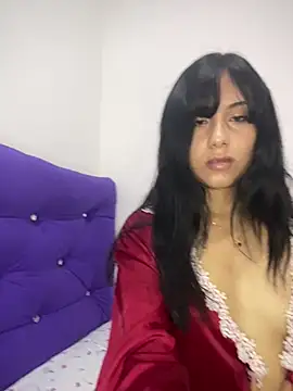 Snapshot of mia24xxx chatting on April 7, 2026, 12:22 am mia24xxx online show from April 7, 2026, 12:22 am