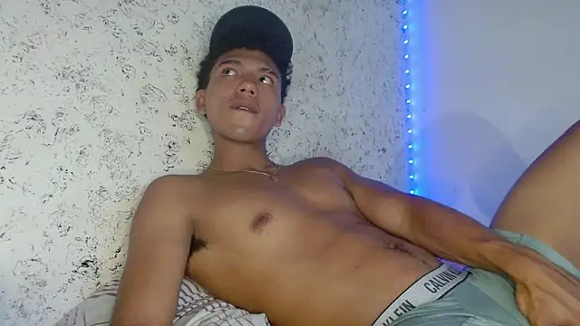 tonydesire  online show from April 11, 2026, 8:13 pm