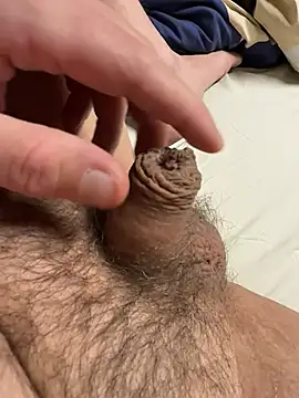 Snapshot of Magical_Grower92 chatting on April 6, 2026, 1:23 pm Magical Grower92 online show from April 6, 2026, 1:23 pm