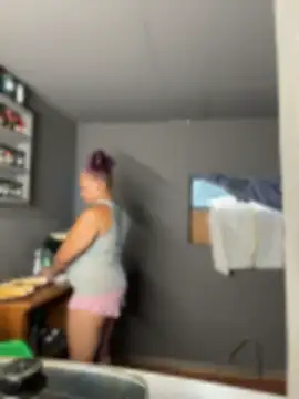 SHY QUINN online show from June 18, 2026, 12:00 am