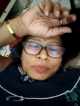 Snapshot of Chandni78 chatting on April 4, 2026, 10:24 am Chandni78 online show from April 4, 2026, 10:24 am