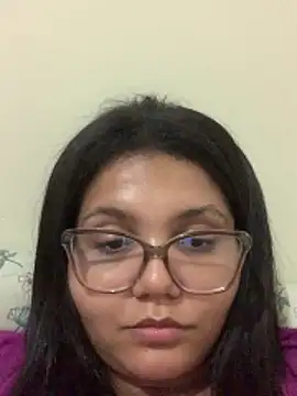 viviboraaaa online show from April 15, 2026, 2:29 am