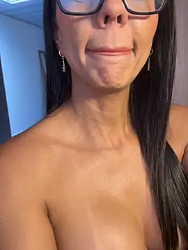 SofiParma online show from May 3, 2026, 5:52 pm
