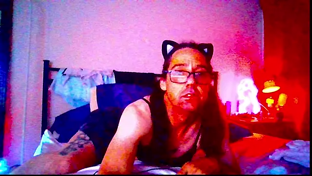 courtney1982 online show from April 6, 2026, 4:30 pm