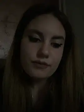 Snapshot of SilkObsession chatting on April 5, 2026, 9:45 pm SilkObsession online show from April 5, 2026, 9:45 pm