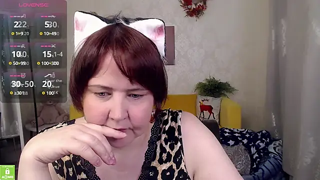 QUEEN02030 online show from June 24, 2026, 6:34 am