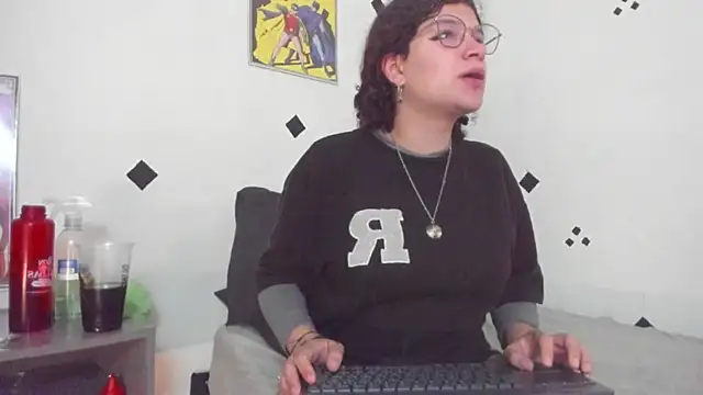 Snapshot of wendybeckett4 chatting on April 6, 2026, 5:58 pm wendybeckett4 online show from April 6, 2026, 5:58 pm