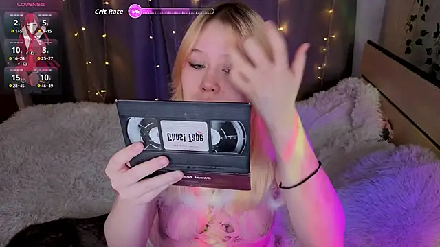 Snapshot of unburnedgirl chatting on April 15, 2026, 2:02 pm unburnedgirl online show from April 15, 2026, 2:02 pm