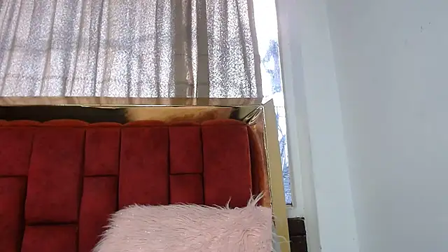 mia rousse vc online show from June 7, 2026, 12:53 pm