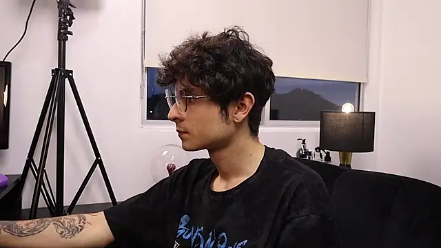 Tyler Blade online show from April 6, 2026, 11:16 pm