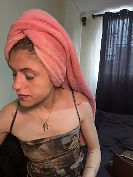 Snapshot of Lia_fire chatting on May 24, 2026, 6:46 pm Lia fire online show from May 24, 2026, 6:46 pm