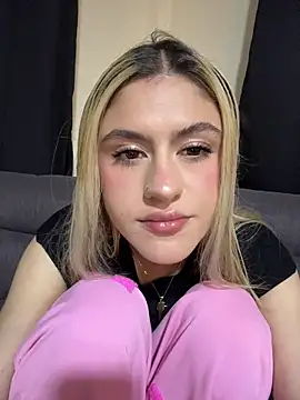 Snapshot of Lia_fire chatting on May 26, 2026, 5:03 am Lia fire online show from May 26, 2026, 5:03 am