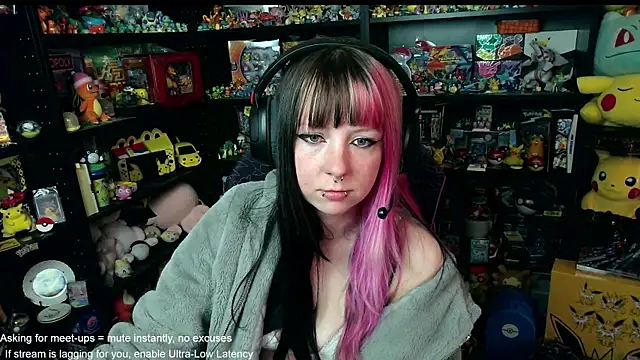 CutieTracer online show from June 16, 2026, 1:47 pm